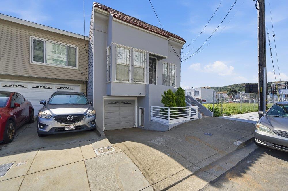31 Rio Verde Street