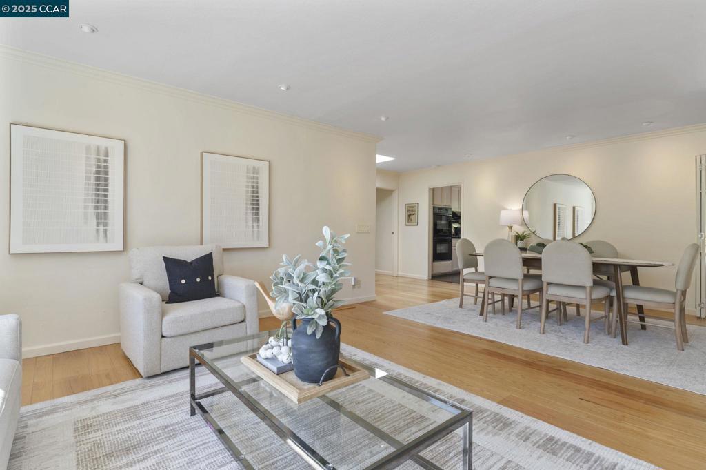 LAS LOMITAS - Residential