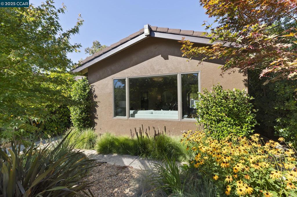 LAS LOMITAS - Residential