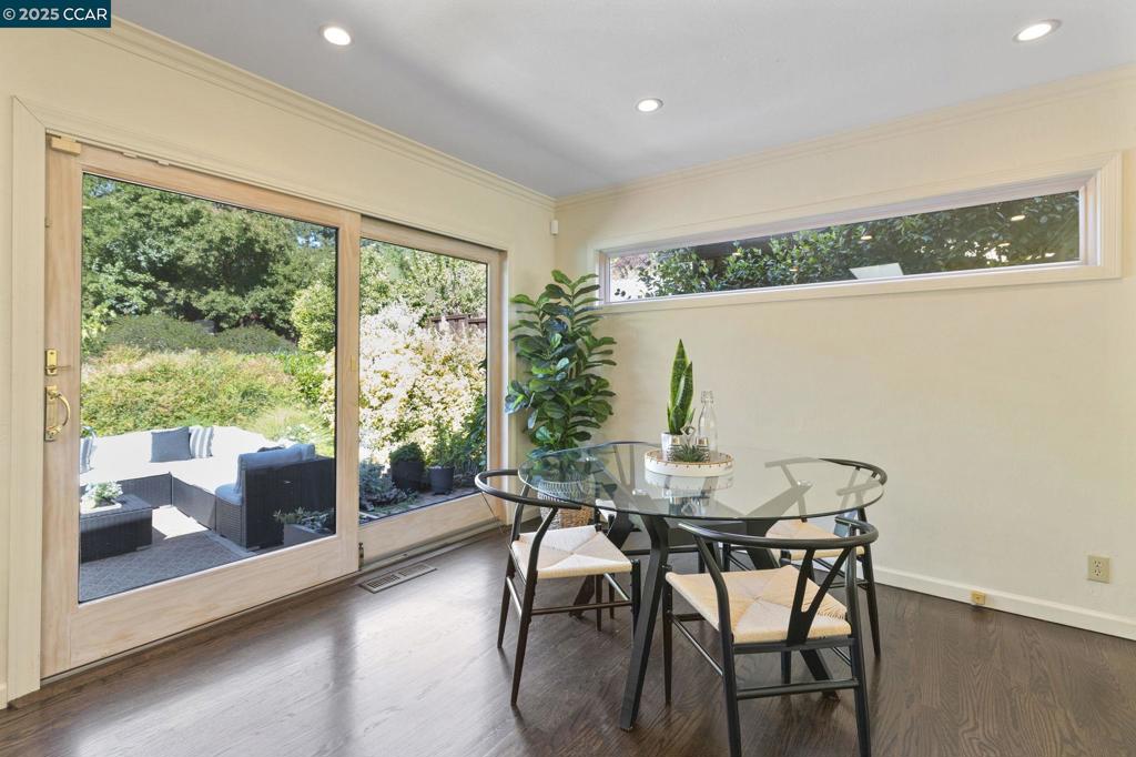 LAS LOMITAS - Residential