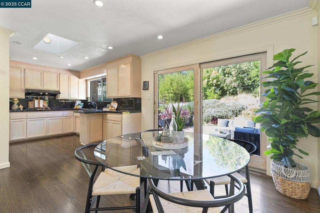 LAS LOMITAS - Residential