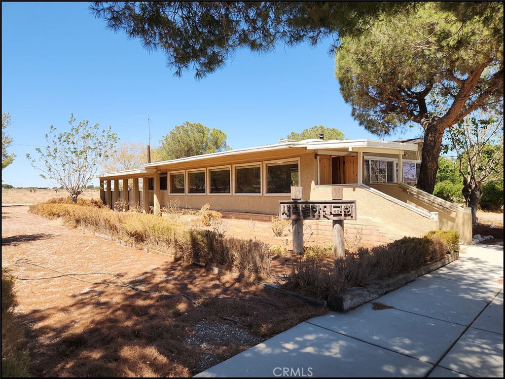 8642 Phelan Road