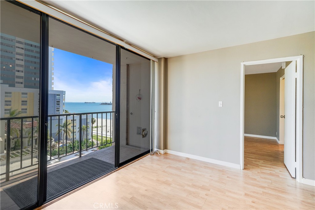 Queens Surf (QS) - Residential