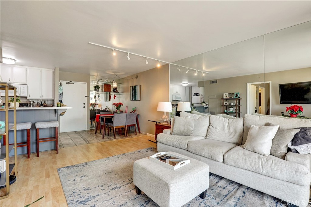 1750 E Ocean Boulevard 503