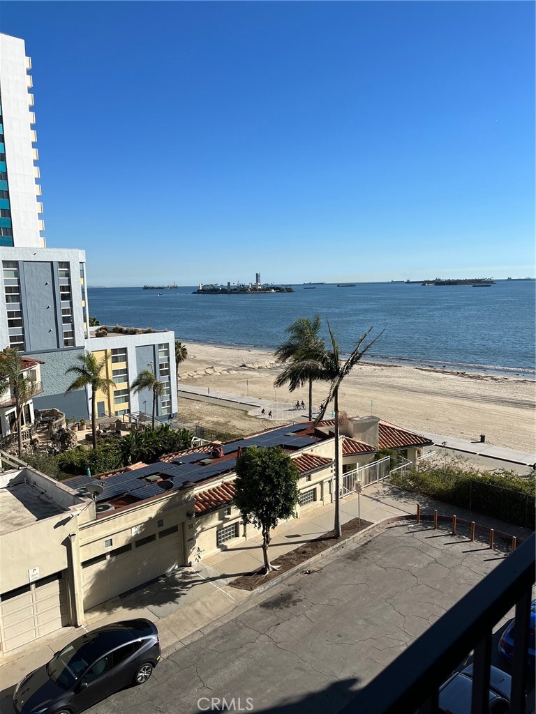 Queens Surf (QS) - Residential