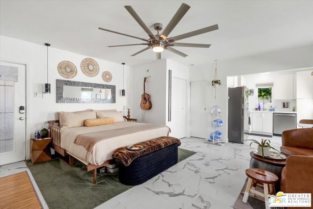 314 E Stevens Road 10