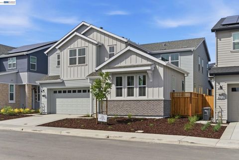Photo of 1935 Ingalls Way Way, Dublin, CA 94568 (MLS # 41127812)