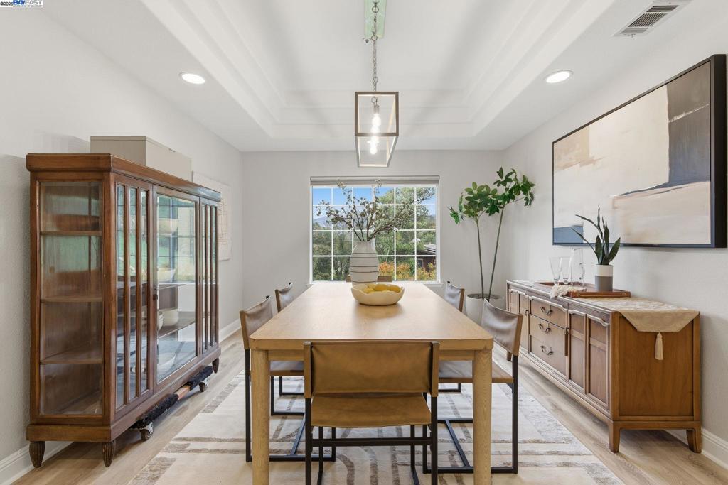 MOCKINGBIRD HILL - Residential