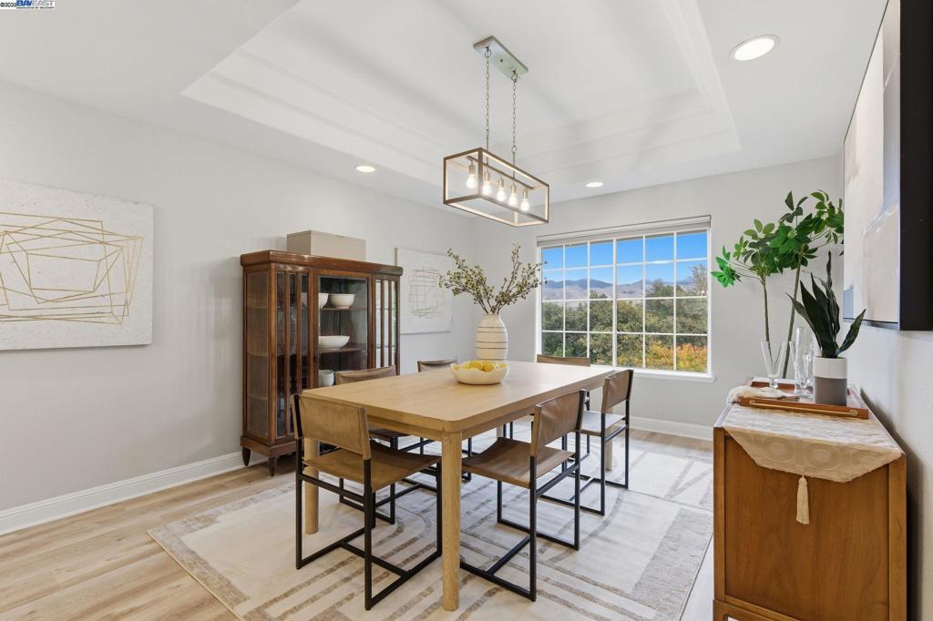 MOCKINGBIRD HILL - Residential