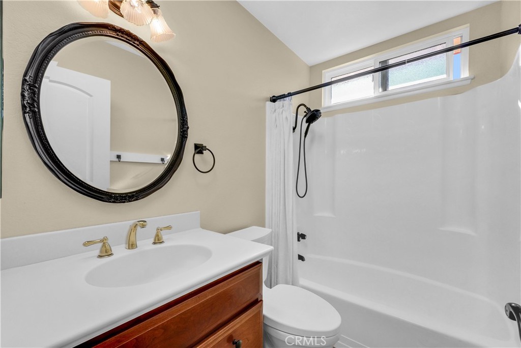 La Cuesta (LACU) - Residential Lease