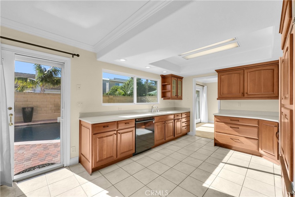 La Cuesta (LACU) - Residential Lease