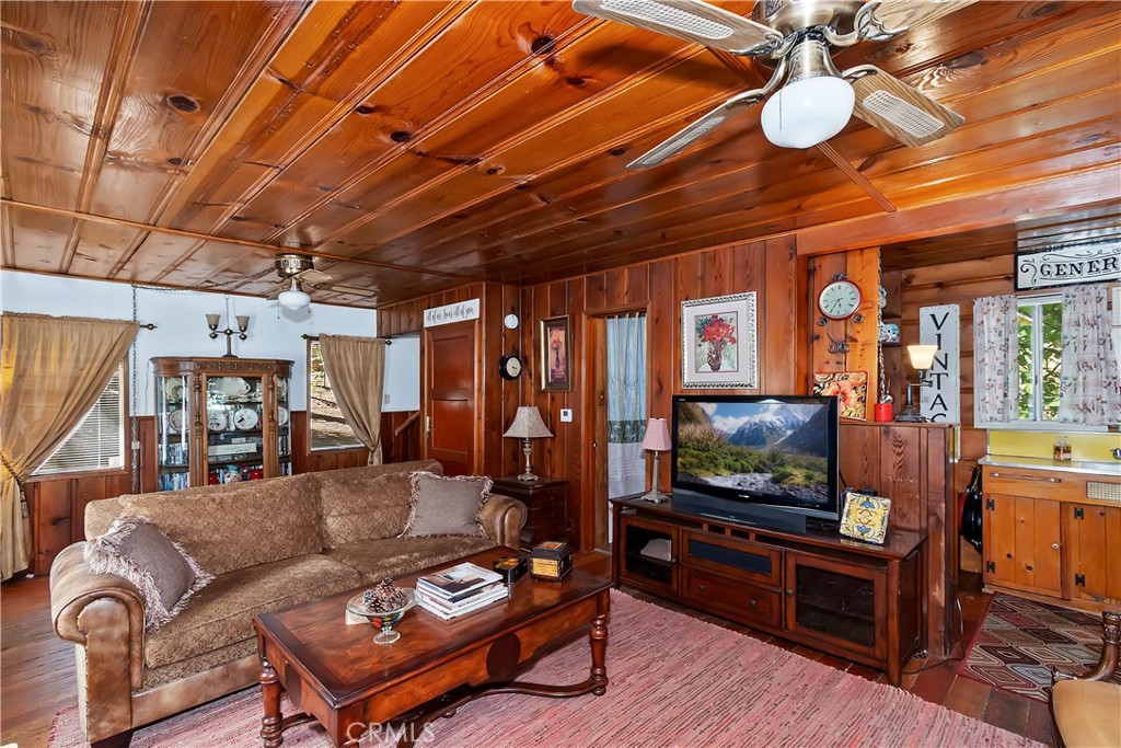 Crestline (CRES) - Residential