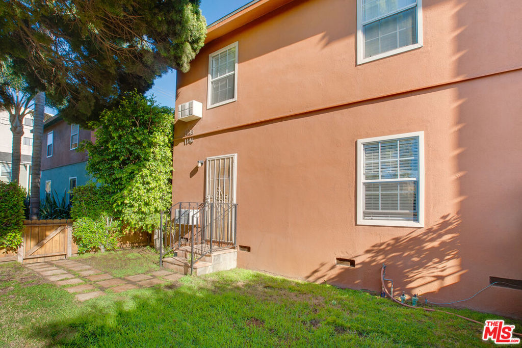 1146 Venice Boulevard