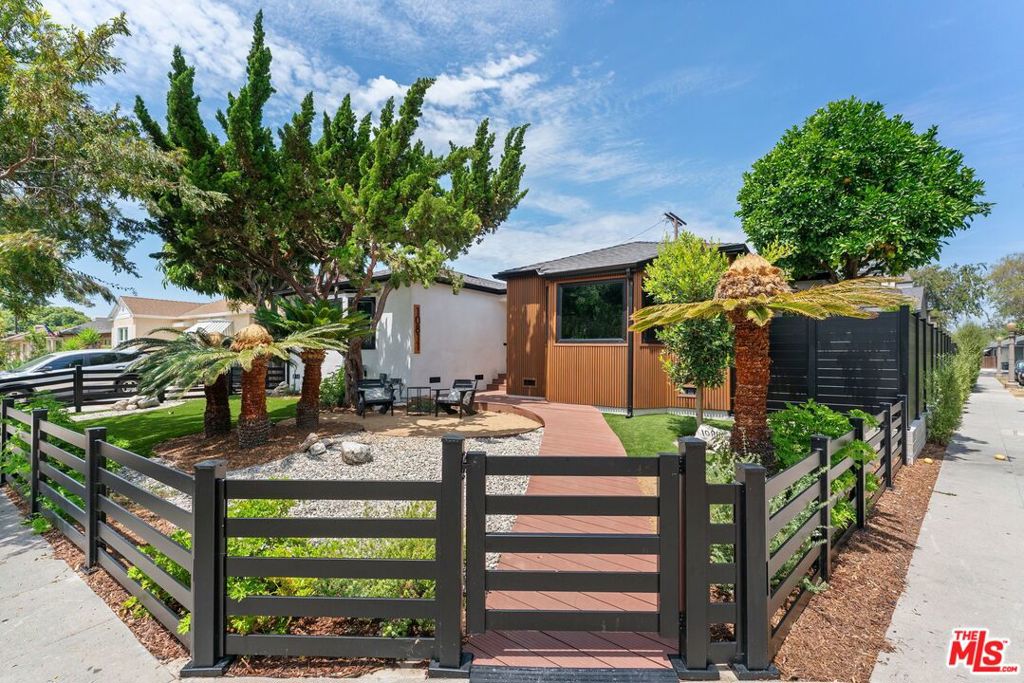 10811 Farragut Drive