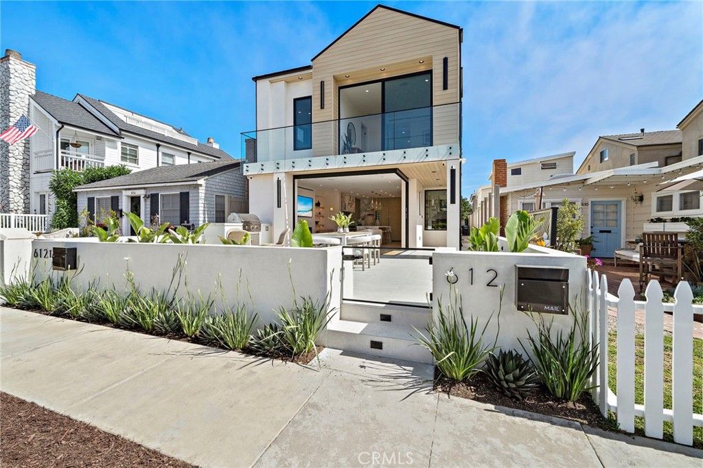Photo of 612 Begonia Ave, Corona Del Mar, CA 92625 (MLS # PW26025195)