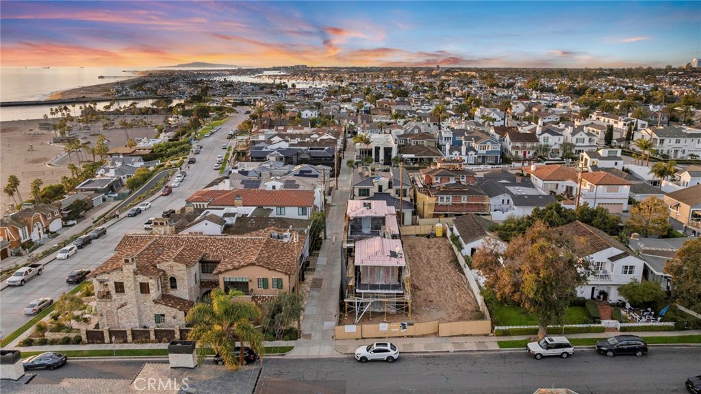 209 Narcissus Avenue