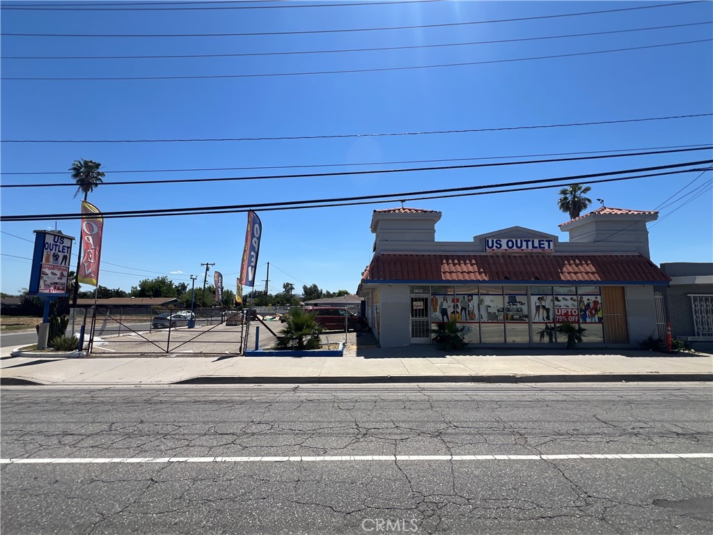 Unlock potential at this highly visible 3,840 sq ft commercial space currently operating as a storefront. Zoned CG-1 (General Commercial), this flexible property supports a wide range of commercial uses and is ideal for owner-users or investors seeking a strategic location in a high-traffic corridor. The sale includes a second parcel, offering dedicated on-site parking—an essential convenience for customers and staff. With excellent visibility and proximity to major thoroughfares, this location is well-positioned for long-term growth and opportunity. Buyer to verify all information to their satisfaction, including but not limited to zoning, boundaries, use, permits, and square footage.