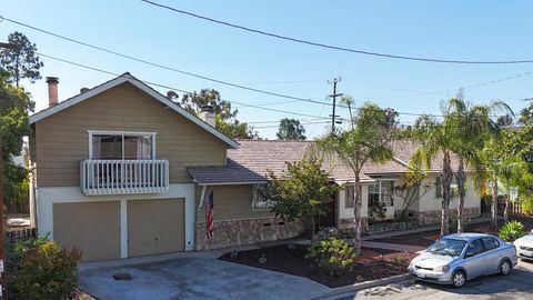 8550 Roach Drive La Mesa CA 91942