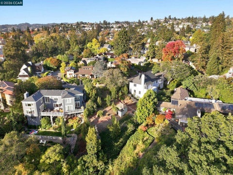 Photo of Hazel Ln, Piedmont, CA 94611 (MLS # 41151016)