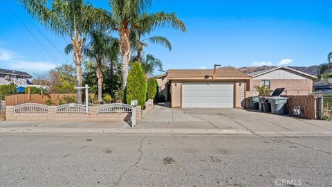 Photo of 335 E Mead, San Jacinto, CA 92583 (MLS # CV25263321)
