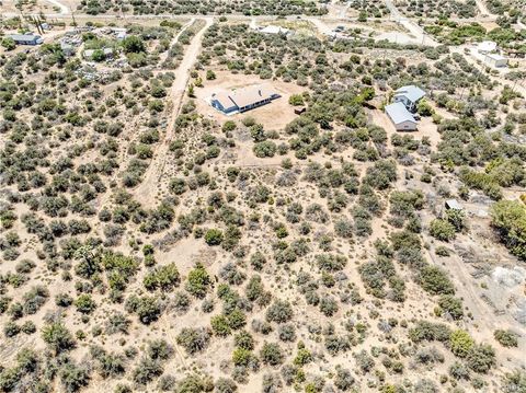 0 Larch Oak Hills CA 92344