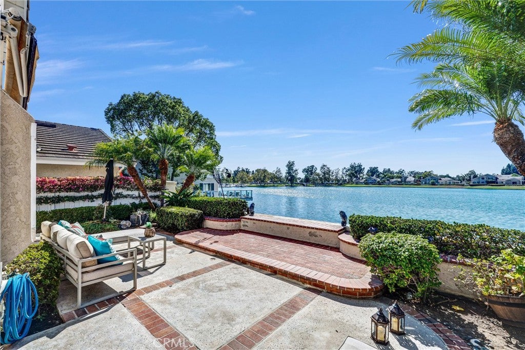 70 Fairlake