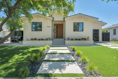 MLS: SR26180526