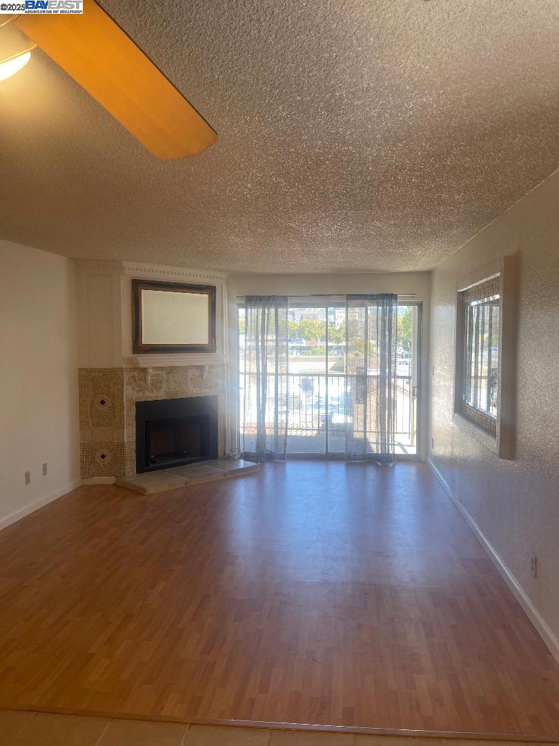 PERALTA CRK ADOB - Residential