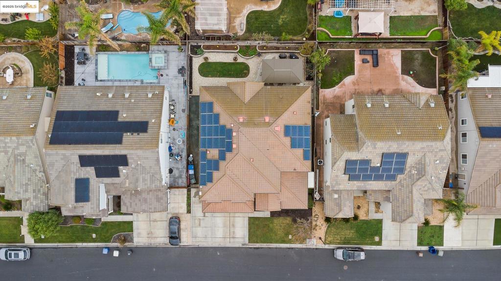 THE LAKES - Residential