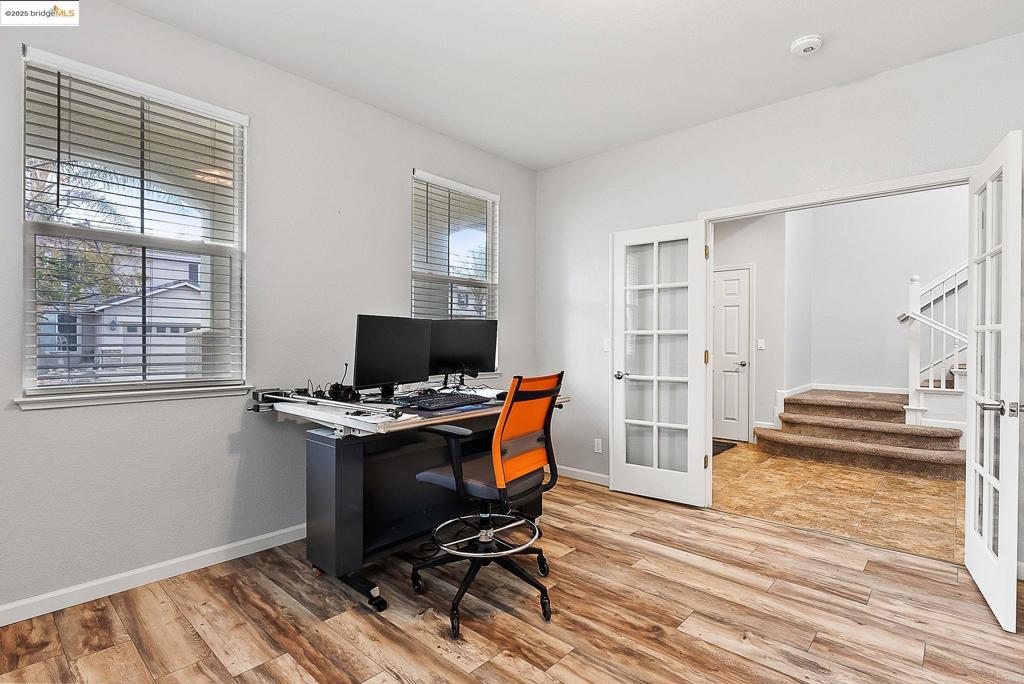 THE LAKES - Residential