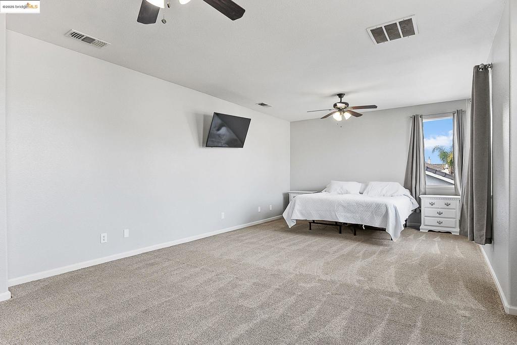 THE LAKES - Residential