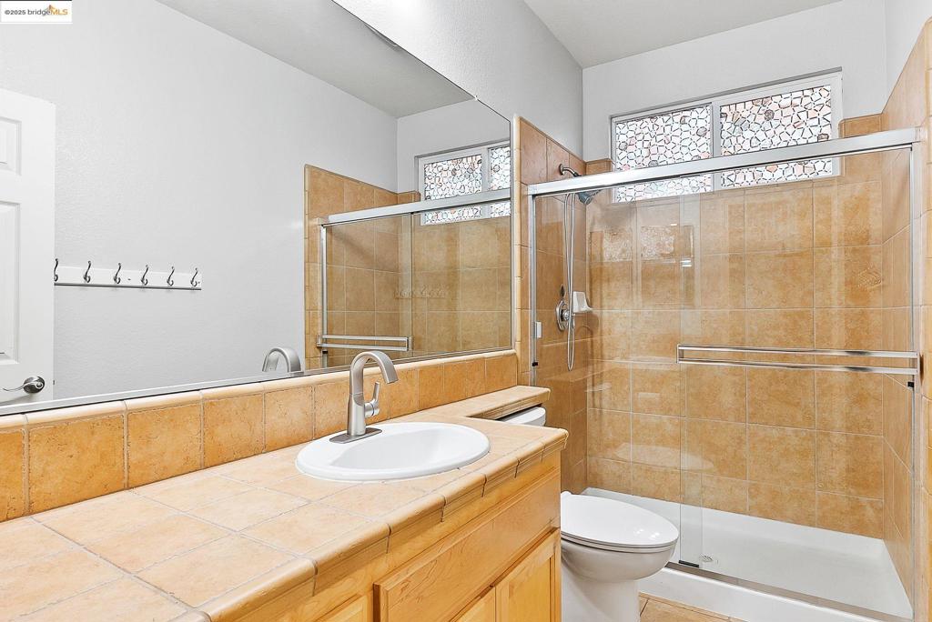 THE LAKES - Residential