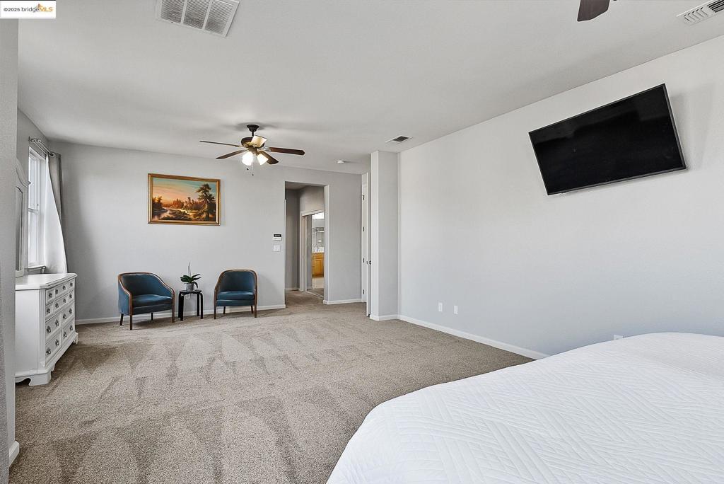 THE LAKES - Residential