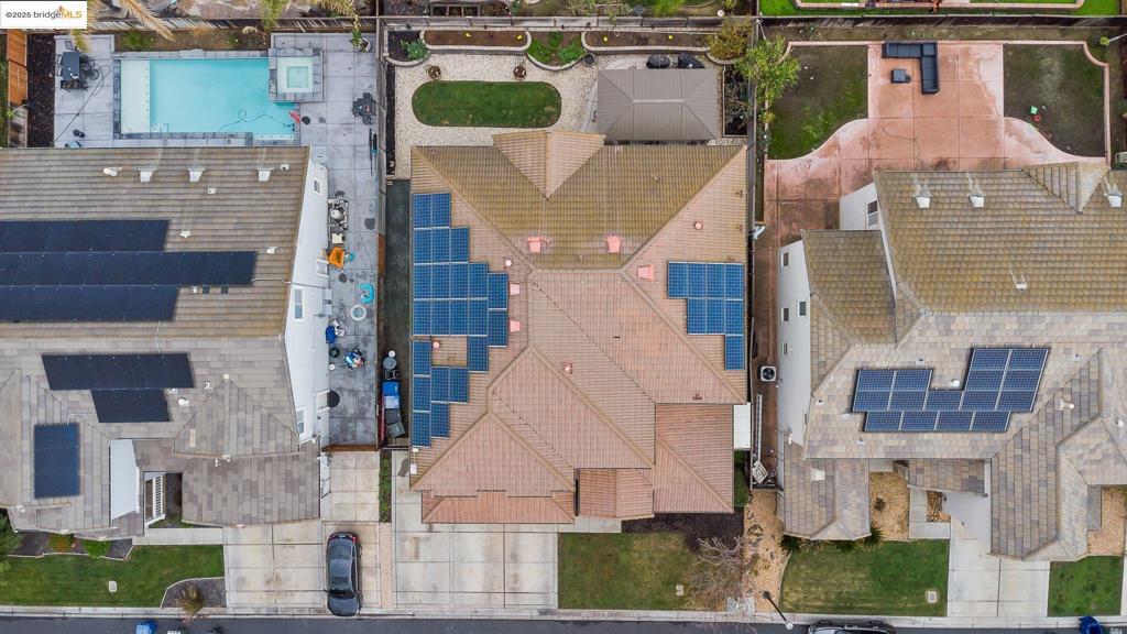 THE LAKES - Residential