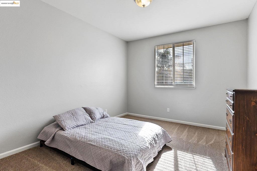 THE LAKES - Residential