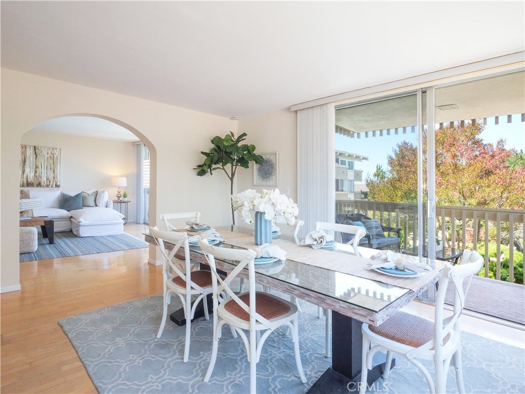 6526 Ocean Crest A215