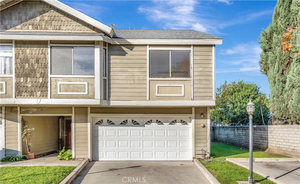 609 E Phillips Blvd