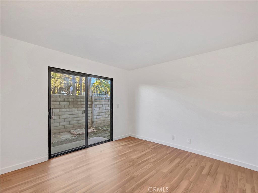 609 E Phillips