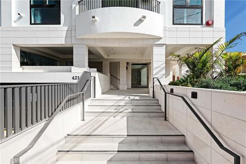 Photo of 4214 Fulton Avenue #203, Studio City, CA 91604 (MLS # SR26062551)