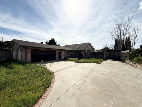 Photo of 12118 Killian St St, El Monte, CA 91732 (MLS # TR26039013)