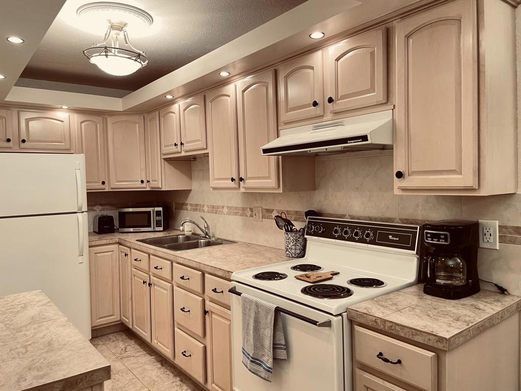 2812 N Auburn Court 107