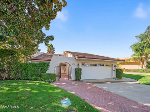 Photo of 2576 Northshore Lane, Westlake Village, CA 91361 (MLS # 226004977)