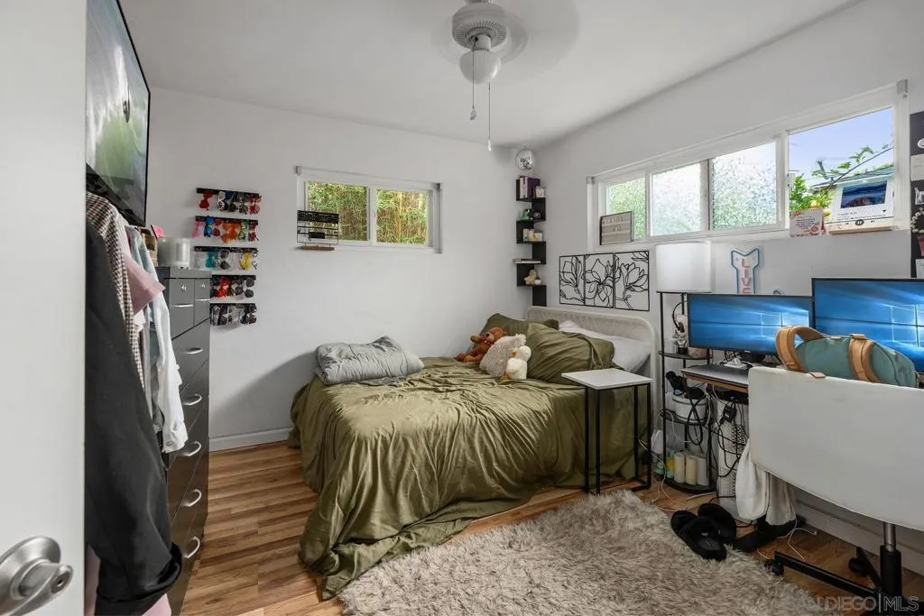 San Diego, California 92109, United States, 5 Bedrooms Bedrooms, ,3 BathroomsBathrooms,Residential,Active,189040