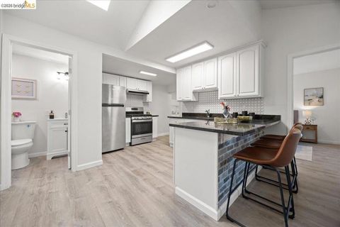 Tiny photo for 1261 1261 61St St St, Emeryville, CA 94608 (MLS # 41126328)