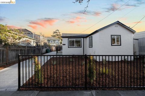 Tiny photo for 1261 1261 61St St St, Emeryville, CA 94608 (MLS # 41126328)