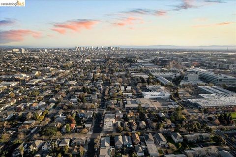 Tiny photo for 1261 1261 61St St St, Emeryville, CA 94608 (MLS # 41126328)