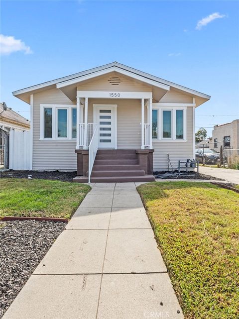 1550 w 70th St Los Angeles CA 90047