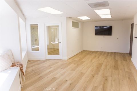 890 Baker St 201 Costa Mesa CA 92626