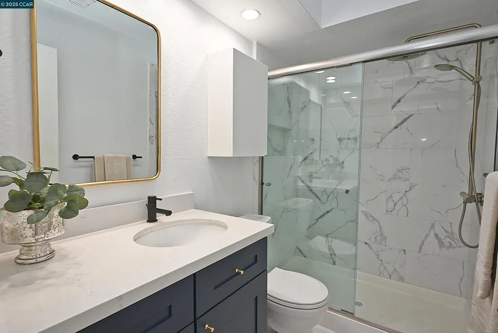 Pleasant Hill, California 94523, United States, 2 Bedrooms Bedrooms, ,2 BathroomsBathrooms,Residential,Active,187768