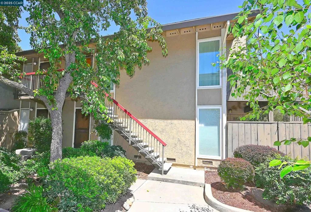 Pleasant Hill, California 94523, United States, 2 Bedrooms Bedrooms, ,2 BathroomsBathrooms,Residential,Active,187768